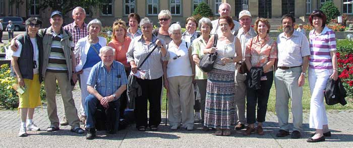 bei der Stadtführung (zum Vergrößern auf Bild klicken) gruppe
