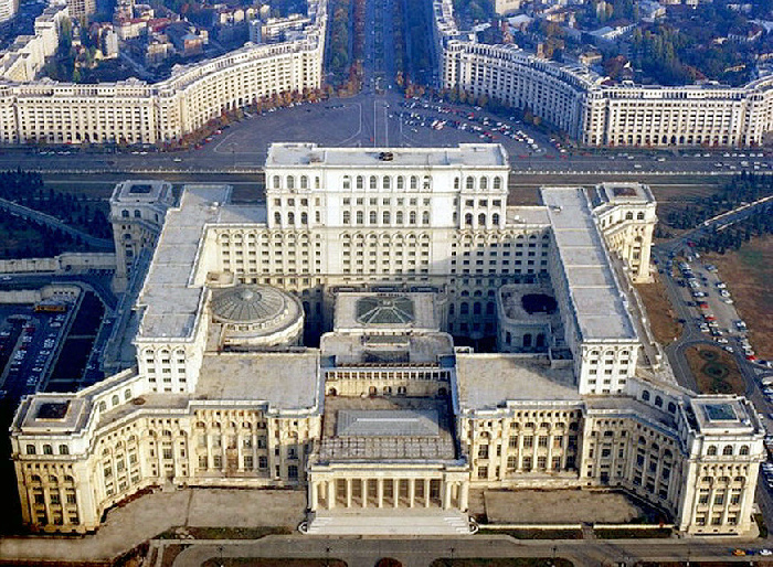 Bucarest-700.jpg Bucarest-700.jpg